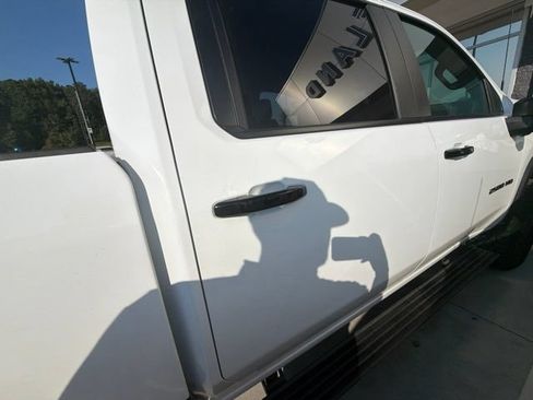 Used 2025 Chevrolet Silverado 2500 ZR2 w/ ZR2 Bison Edition AWD/4WD image 18