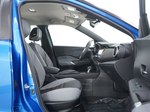 Used 2023 Nissan Kicks SR w/ SR Premium Package image 10