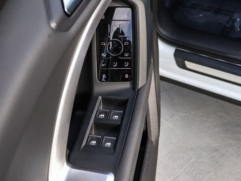 New 2025 Audi Q5 Premium image 25