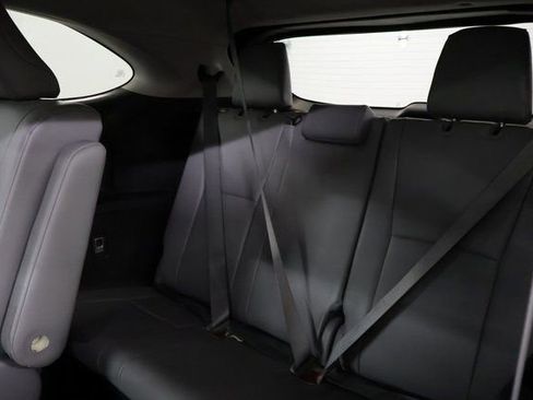 Used 2022 Toyota Highlander XLE image 30