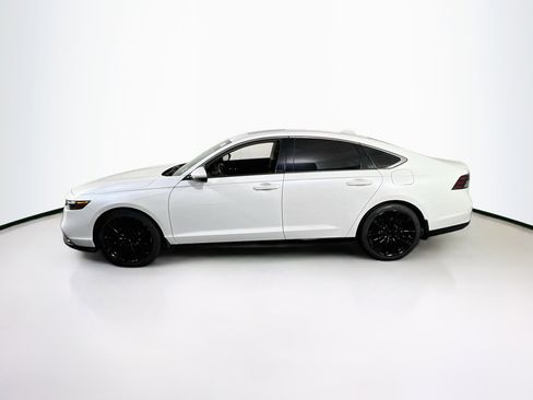 Used 2023 Honda Accord Touring image 8