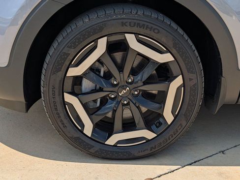 Used 2024 Kia Telluride S w/ S Sunroof Package FWD image 9