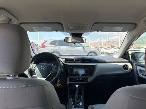 Used 2019 Toyota Corolla LE w/ Carpet Mat Package (TMS) FWD image 18