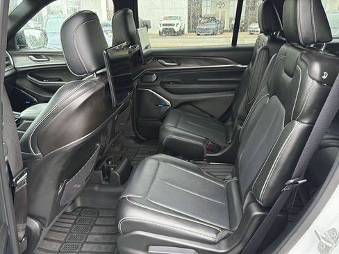 Used 2023 Jeep Grand Cherokee L Overland w/ Rear Seat Video Group I AWD/4WD image 11