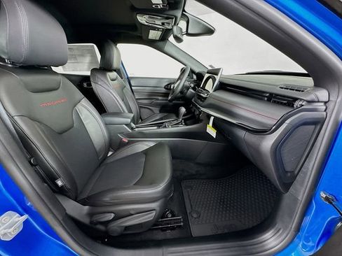 New 2026 Jeep Compass Trailhawk w/ Sun, Sound & Navigation Group image 27