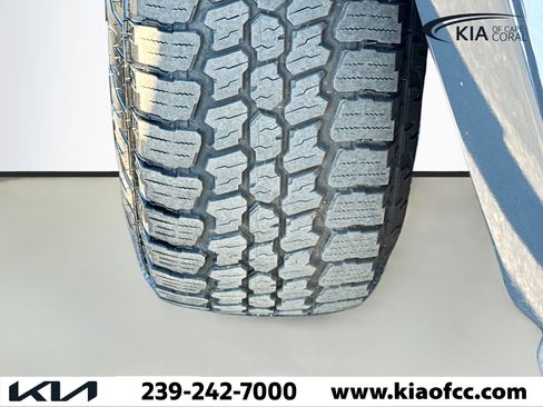 Used 2017 Jeep Wrangler Unlimited Sahara w/ Connectivity Group image 37