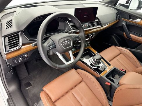 Used 2024 Audi Q5 e Prestige AWD/4WD image 9