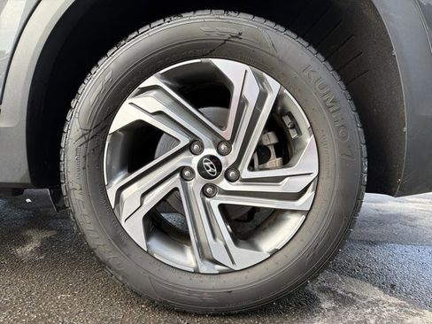 Used 2023 Hyundai Santa Fe SEL image 9