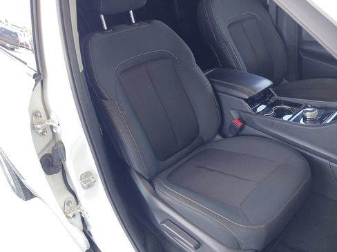 Used 2023 Jeep Grand Cherokee Laredo RWD image 28
