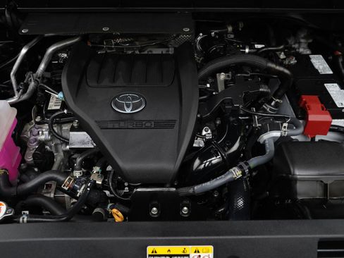 Used 2024 Toyota Highlander Limited AWD/4WD image 32