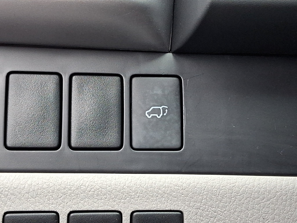 Used 2015 Toyota Highlander XLE FWD image 28
