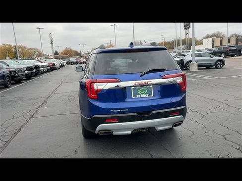 Used 2023 GMC Acadia SLE w/ Driver Convenience Package image 7