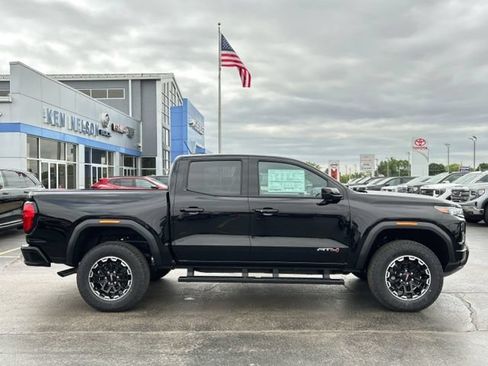 New 2026 GMC Canyon AT4 w/ AT4 Premium Package AWD/4WD image 12