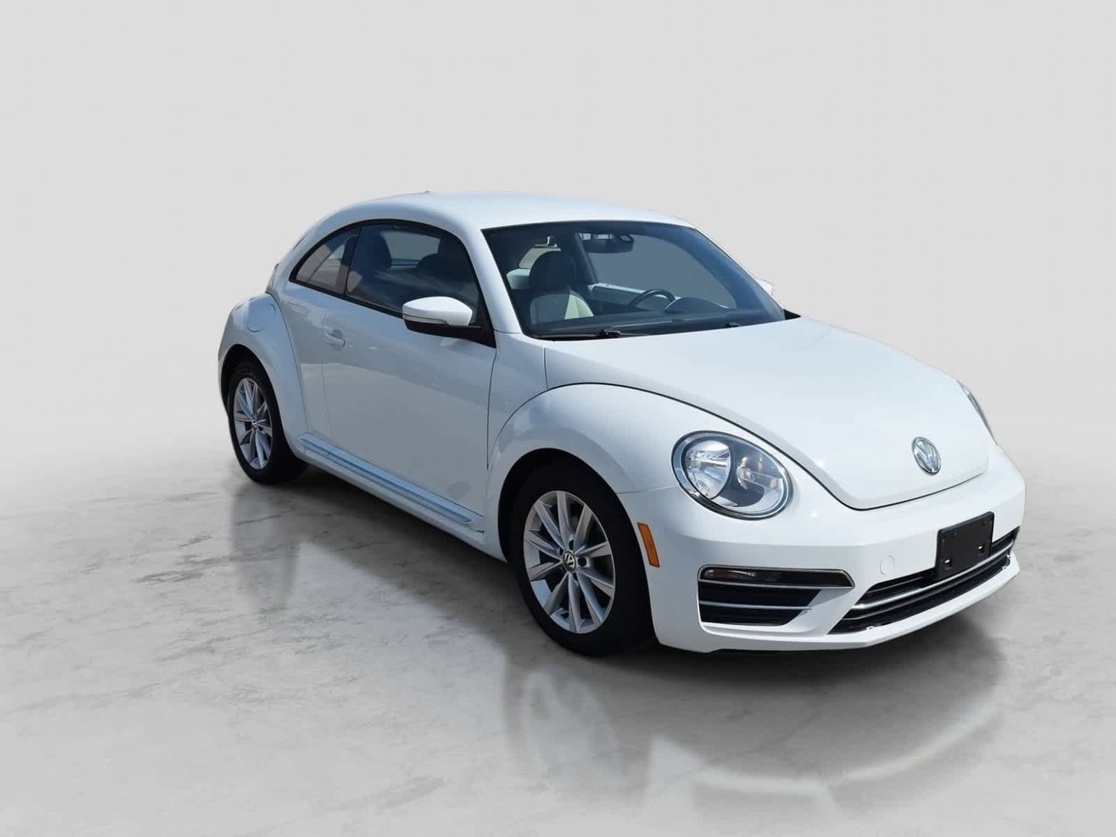 Used 2017 Volkswagen Beetle 1.8T SE FWD image 2