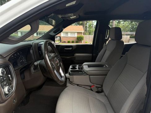 Used 2019 GMC Sierra 1500 SLE w/ SLE Value Package AWD/4WD image 9