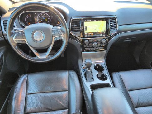 Used 2020 Jeep Grand Cherokee Limited w/ Luxury Group II image 28