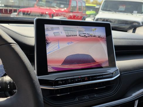 New 2025 Jeep Compass Latitude w/ Altitude Special Edition image 13