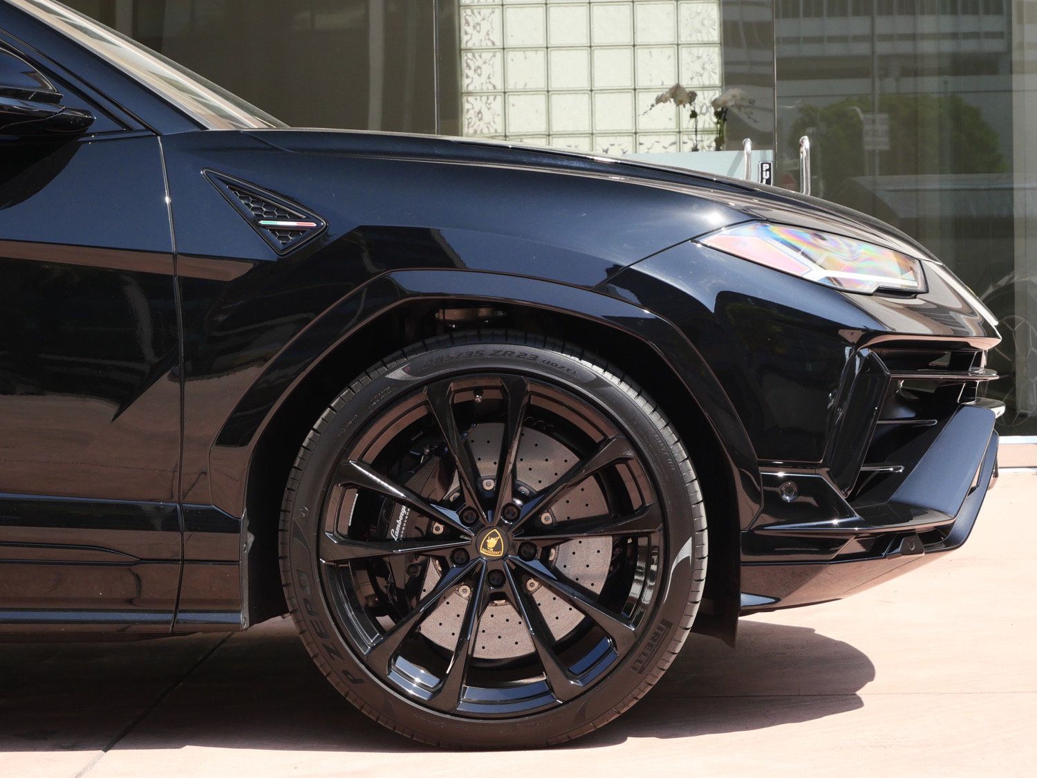 Used 2024 Lamborghini Urus S AWD/4WD image 9