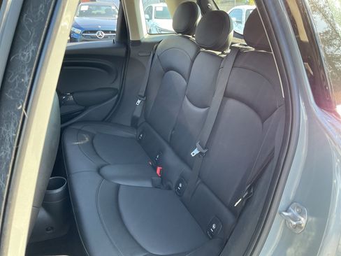 Used 2019 MINI Cooper 4-Door Hardtop w/ Storage Package FWD image 19