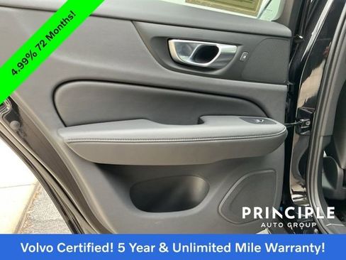 Certified 2025 Volvo V60 B5 Cross Country Plus image 29