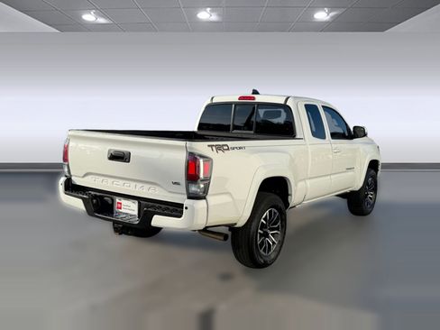 Certified 2022 Toyota Tacoma TRD Sport w/ Technology Package image 9