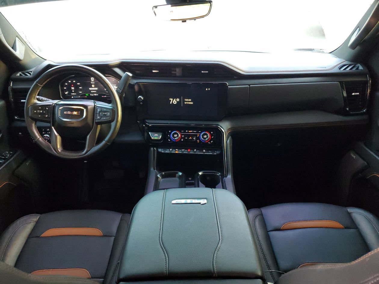 Used 2025 GMC Sierra 2500 AT4 w/ AT4 Premium Plus Package AWD/4WD image 12
