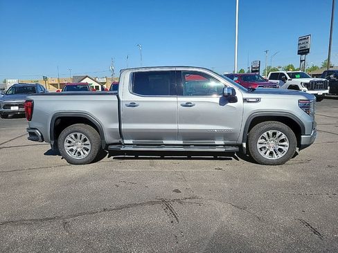 Used 2024 GMC Sierra 1500 Denali w/ Technology Package AWD/4WD image 16