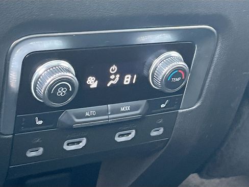 Used 2023 GMC Yukon Denali Ultimate w/ LPO, Floor Liner Package AWD/4WD image 27