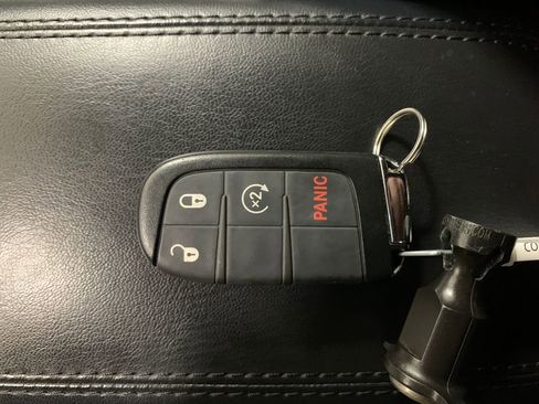 Used 2024 Jeep Compass Limited AWD/4WD image 30