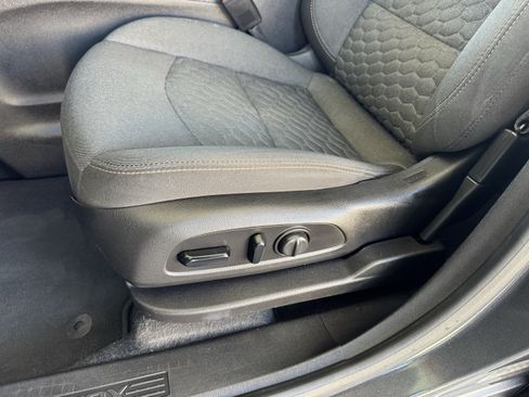 Certified 2018 Chevrolet Equinox LT FWD image 13