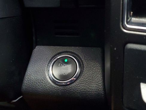 Used 2020 Ford Expedition Limited w/ Equipment Group 302A RWD image 27