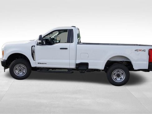 New 2026 Ford F250 XL w/ F-250 >10K GVWR Package image 6