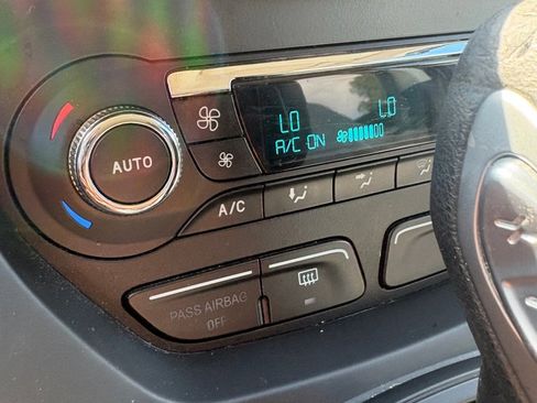 Used 2014 Ford Escape SE w/ Equipment Group 201A FWD image 11