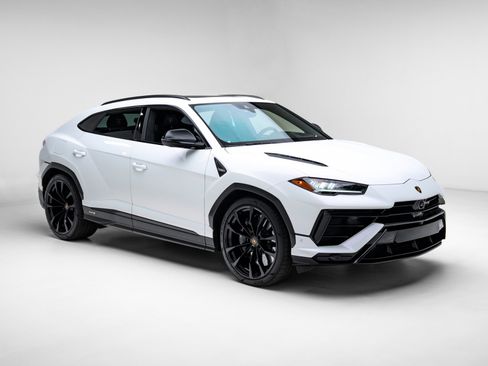 Used 2023 Lamborghini Urus S image 9