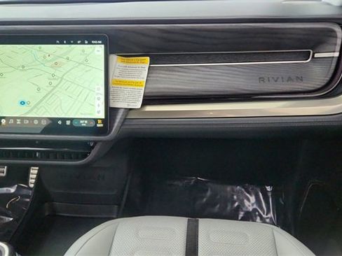 Used 2024 Rivian R1S Adventure image 41