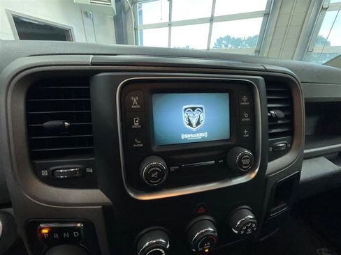 Used 2017 RAM 1500 Express AWD/4WD image 17