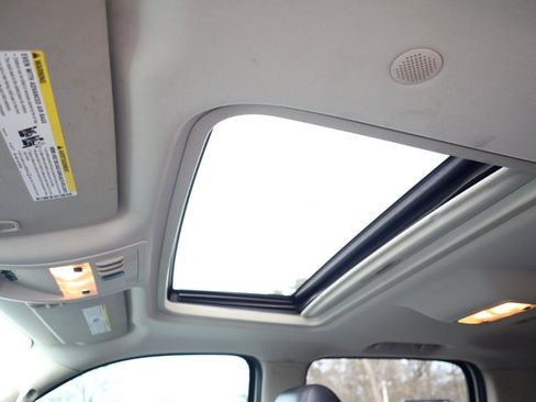 Used 2010 Chevrolet Suburban LT w/ Luxury Package image 12