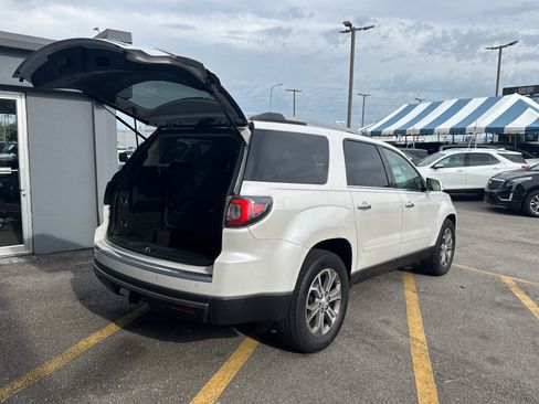 Used 2016 GMC Acadia SLT w/ Technology Package AWD/4WD image 19