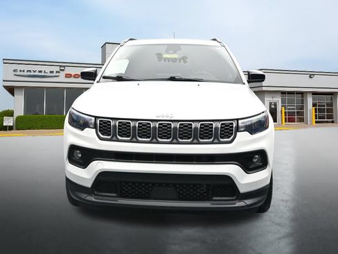 Used 2024 Jeep Compass Latitude w/ Convenience Group AWD/4WD image 8