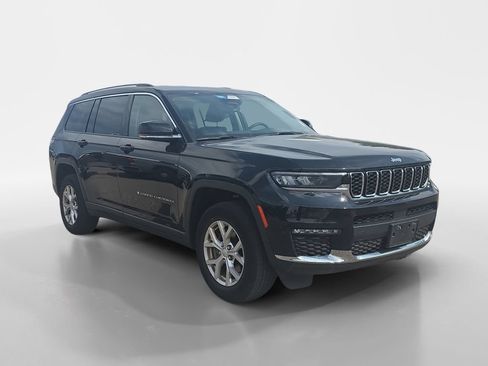 Used 2023 Jeep Grand Cherokee L Limited AWD/4WD image 9