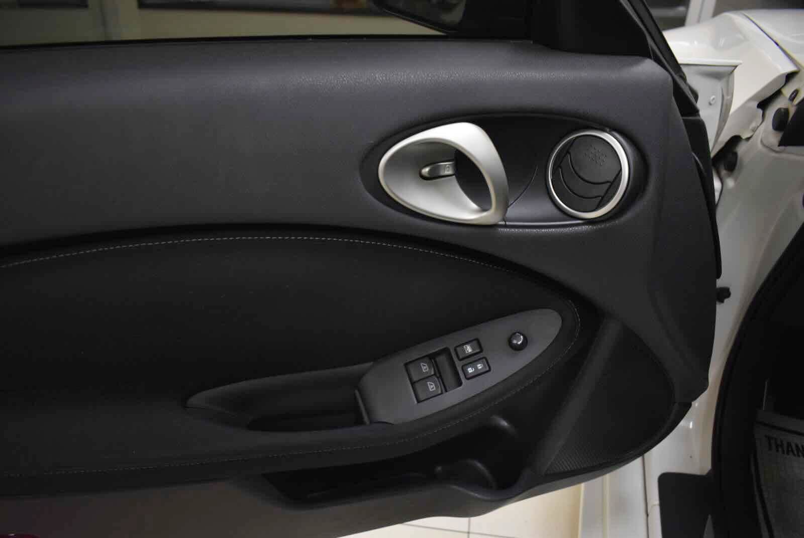 Used 2014 Nissan 370Z Coupe RWD image 46