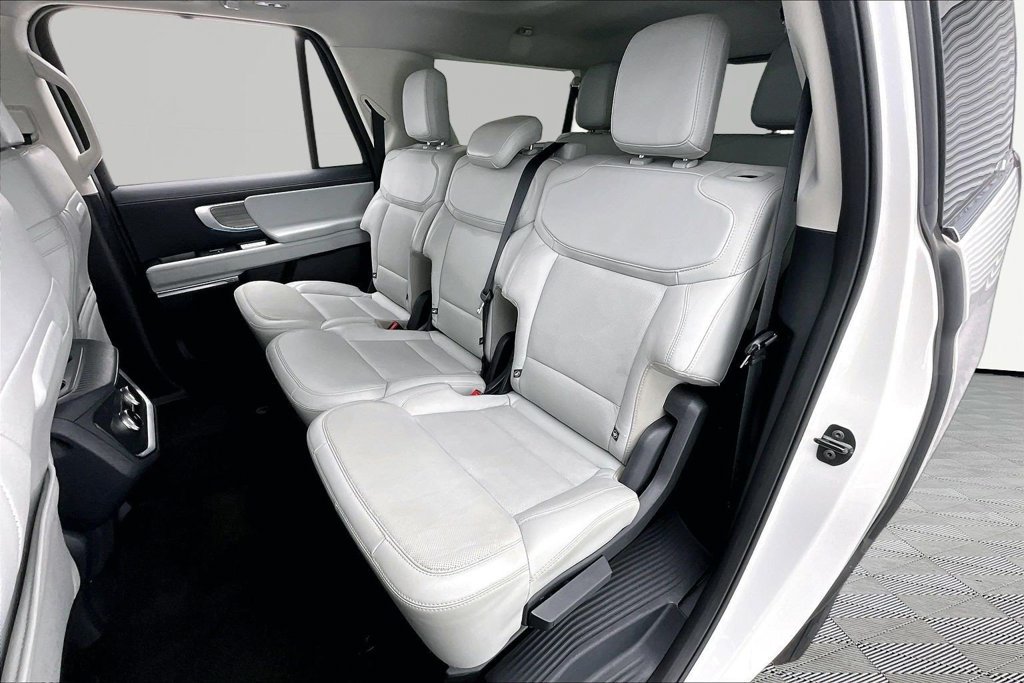 Certified 2025 Ford Expedition Max Platinum AWD/4WD image 26