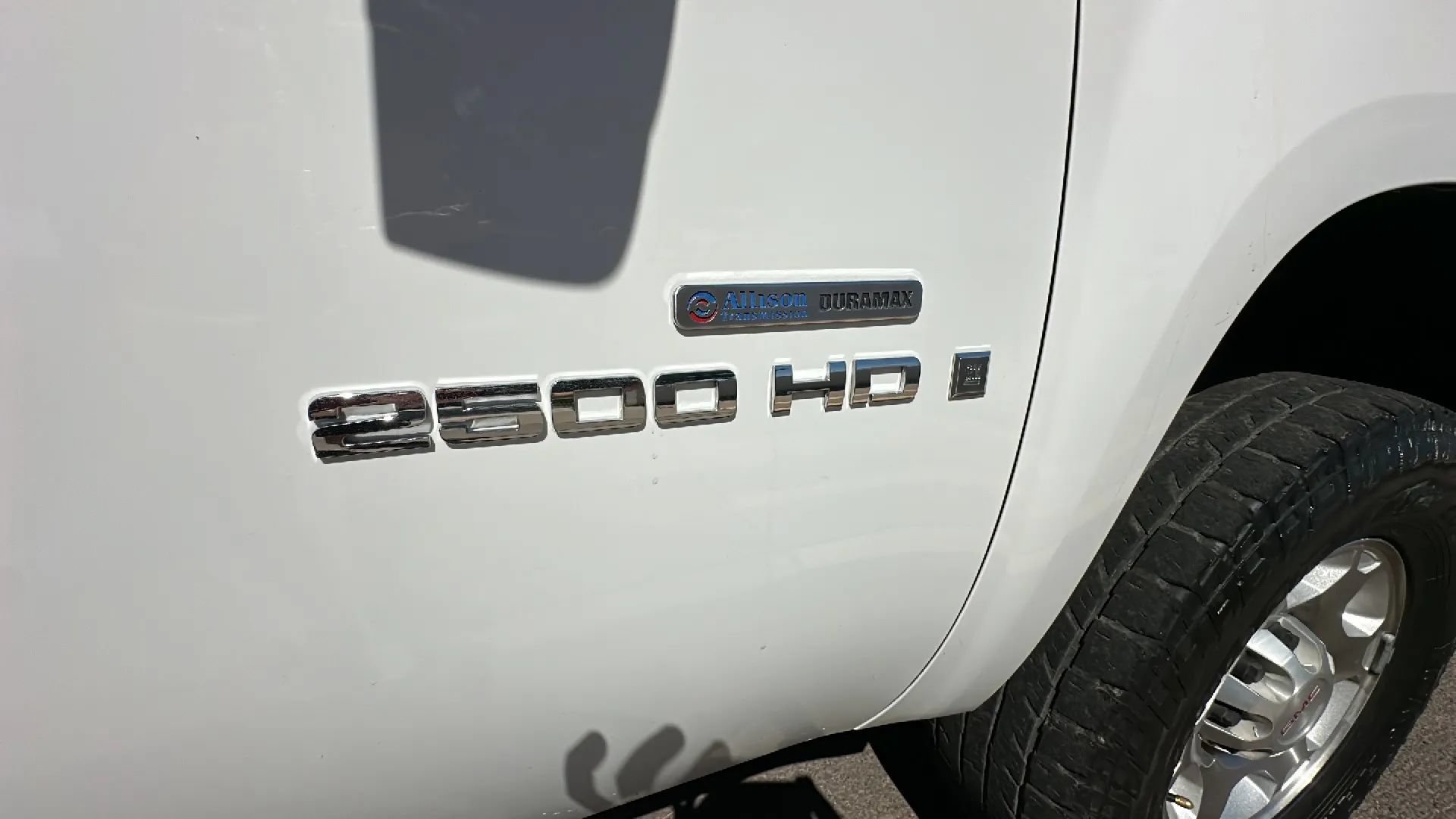 Used 2008 GMC Sierra 2500 SLE w/ Z71 Off-Road Package AWD/4WD image 7