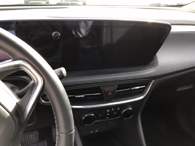 Certified 2024 Buick Encore GX Preferred FWD image 29