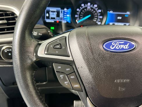 Used 2023 Ford Edge SEL image 18