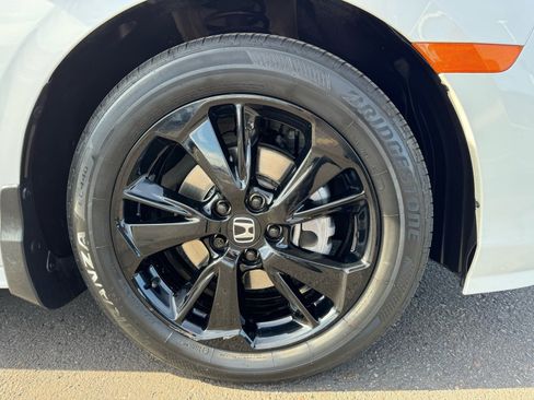 Used 2023 Honda Odyssey Sport image 11