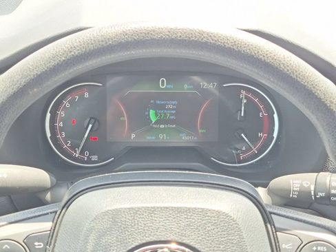 Used 2025 Toyota RAV4 XLE FWD image 24