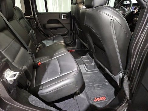 Used 2021 Jeep Wrangler Unlimited Sahara image 16