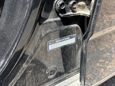 Used 2025 Kia Soul LX w/ LX Technology Package FWD image 26