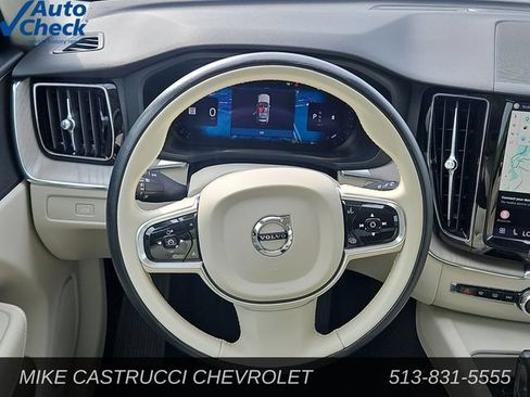 Used 2023 Volvo XC60 B5 Plus AWD/4WD image 12